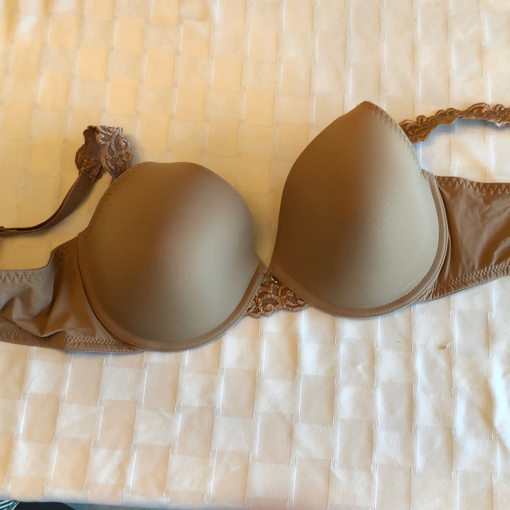 Nude Natori 34D T-Shirt Bra